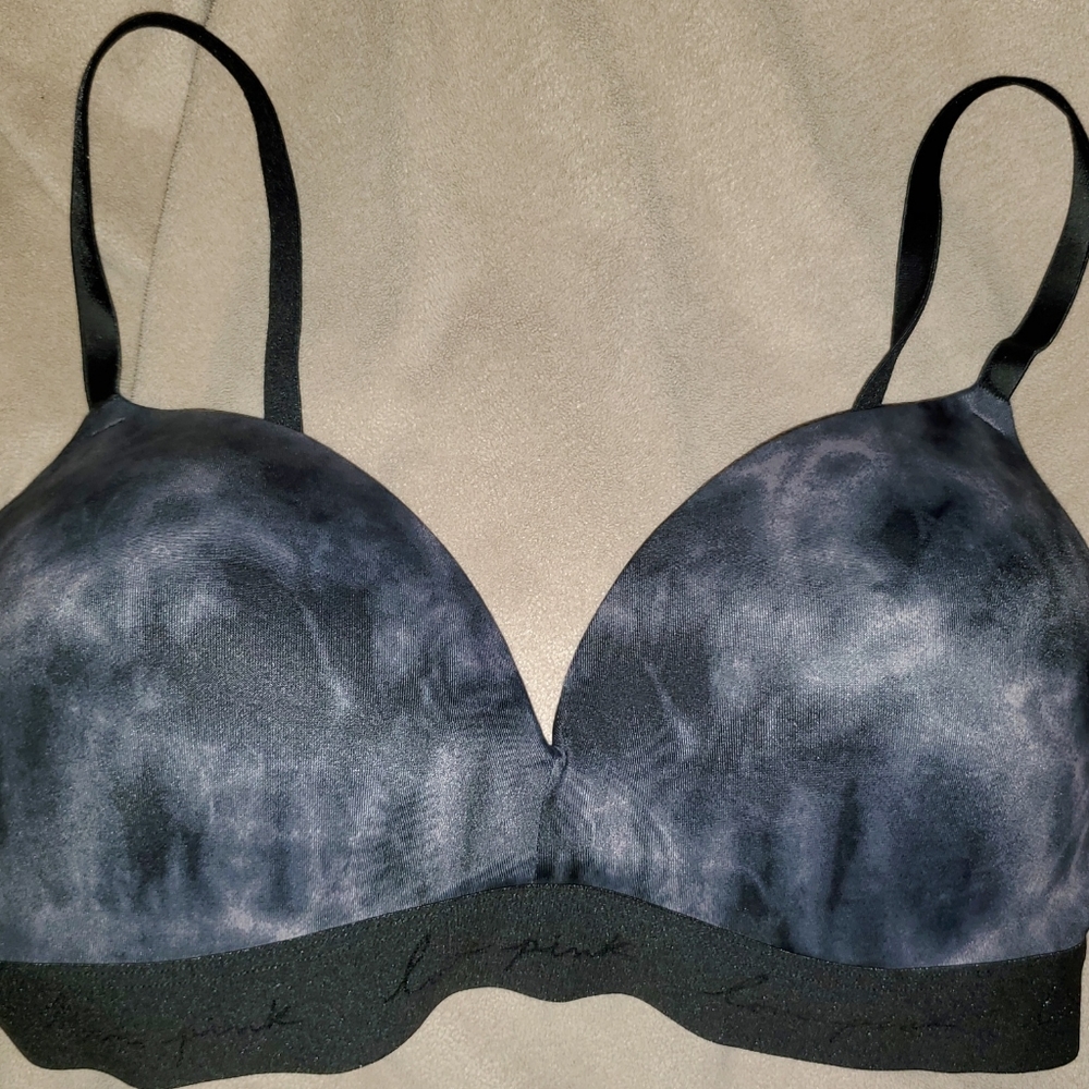 Victoria secret pink wear anywhere wireless push up bra 36d black